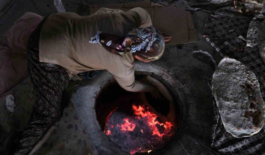 Tandırlar Ramazan sofraları için yanıyor