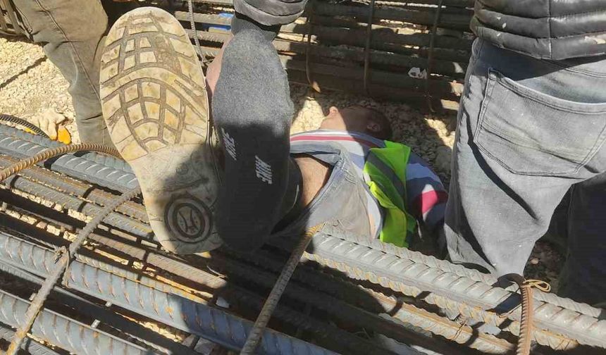 Vinçten düşen demir kolunun altında kalan işçi yaralandı