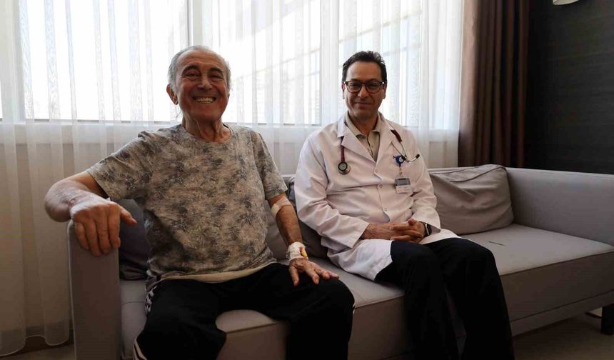 76 Yaşındaki Böbrek Nakilli Hastanın Kolanjioskopi ile Sağlığına Kavuşması