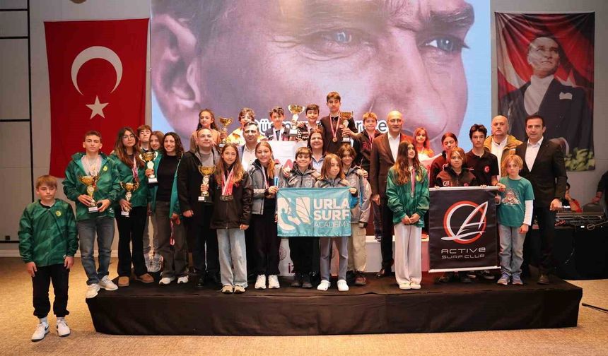 Valilik Kupası Yelken Yarışları Foça'da yapıldı