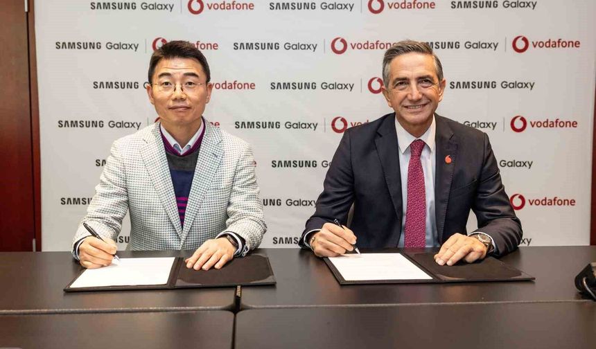 Vodafone ve Samsung'dan Mobil Dünya Kongresi'nde yeni 5G'li cihaz iş birliği