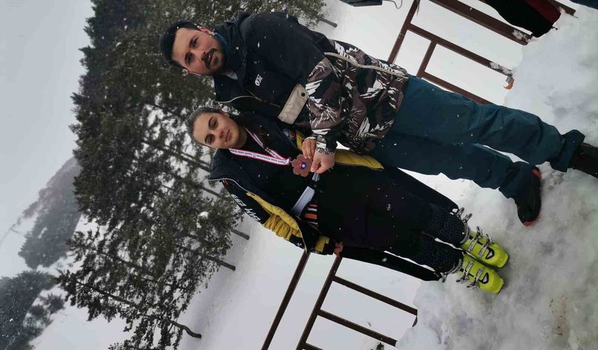 Cansu İkra Akçay'dan Önemli Kayak Başarısı