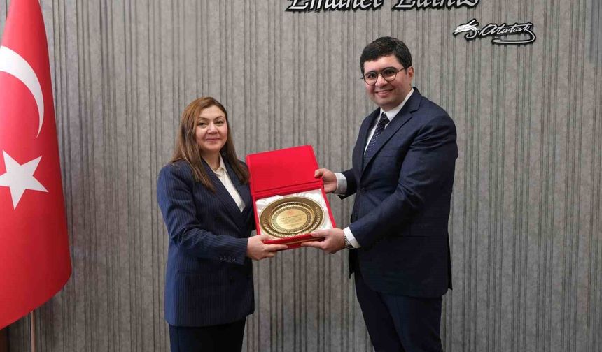 Gaziantep Şehir Hastanesi'nde Yeni Başhekim: Prof. Dr. Ahmet Uluşan Göreve Başladı