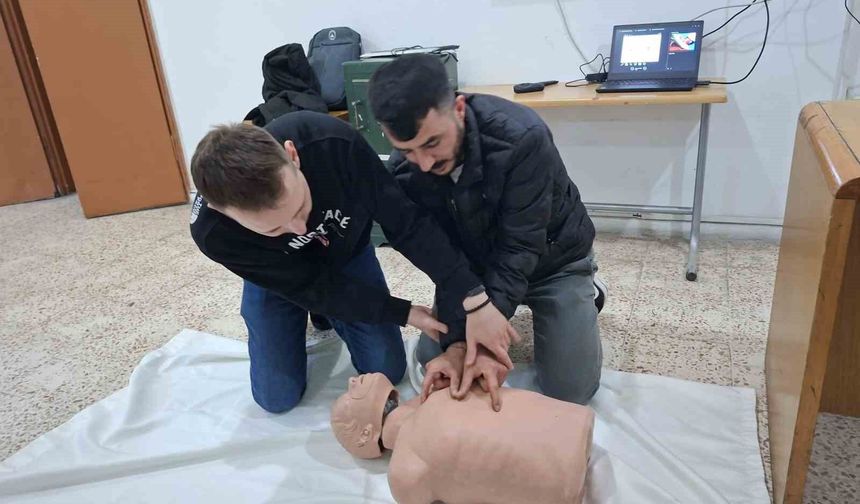 Gördes'te STK'lara Yönelik Hayati Öneme Sahip Eğitimler Başladı