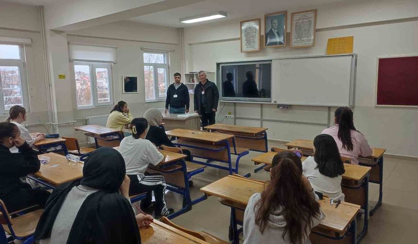 Hisarcık'ta Peygamberimizin Hayatı Üzerine Bilgi Yarışması Düzenlendi