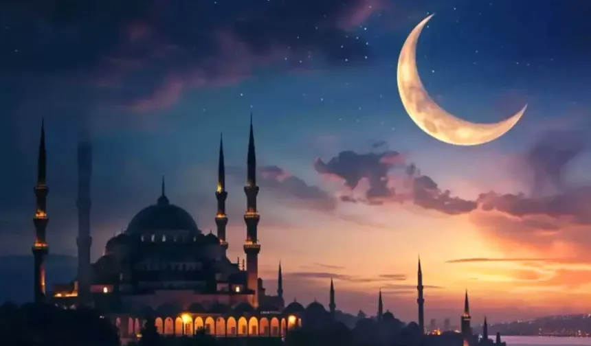 Bu Gece Kadir Gecesi: Bin Aydan Daha Hayırlı Gecede Dualarınız Kabul Olsun