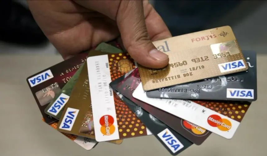 Çoğu Kişinin Hâlâ Bilmediği Bankacılık Özelliği: Tüm Kartlarınız Artık Tek Ekranda