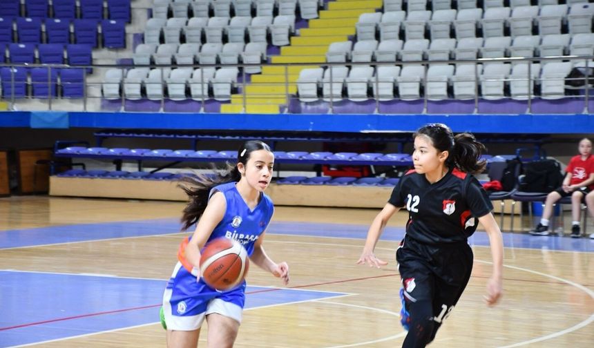 Küçükler Basketbol Grup Müsabakaları Start Aldı