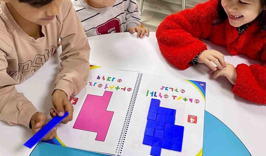 Menteşe'de Çocuklar Zeka Oyunlarıyla Yeteneklerini Ortaya Çıkarıyor