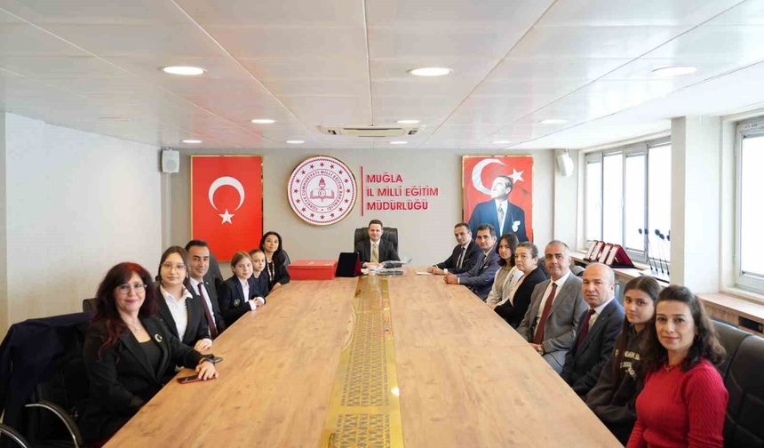 Muğla'nın genç tasarımcıları, 'Savunmadan Sanata' ödülleriyle onurlandırıldı