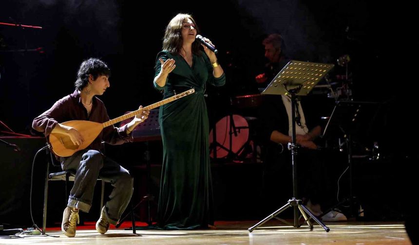 Serenad Bağcan ile 'Müzik Pazarı' Keyfi