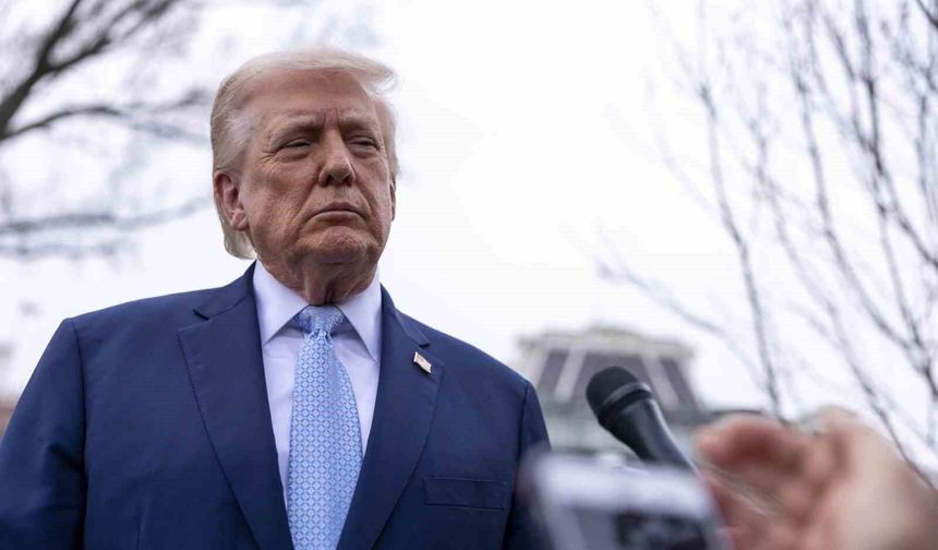 Trump Erteledi, İran Yalanladı