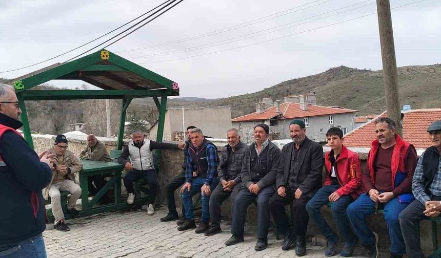 Afyonkarahisar'da çiftçi buluşmalarına hız kesmeden devam ediliyor