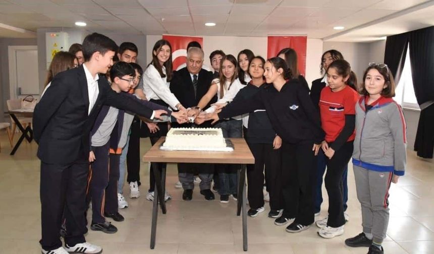 Burhaniye'de TÜBİTAK Ödüllerine büyük kutlama