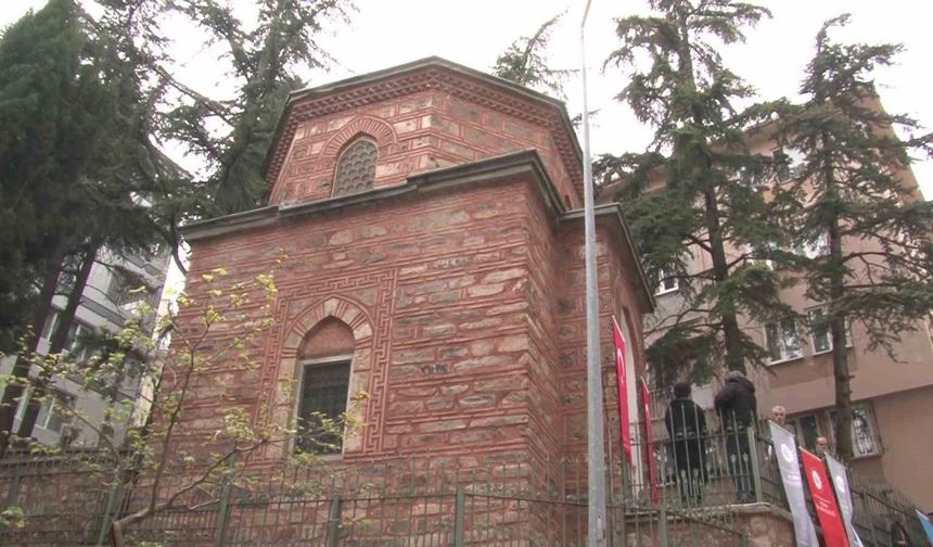 Bursa'da Abdüllatif Kudsi Türbesi yeniden hizmete girdi