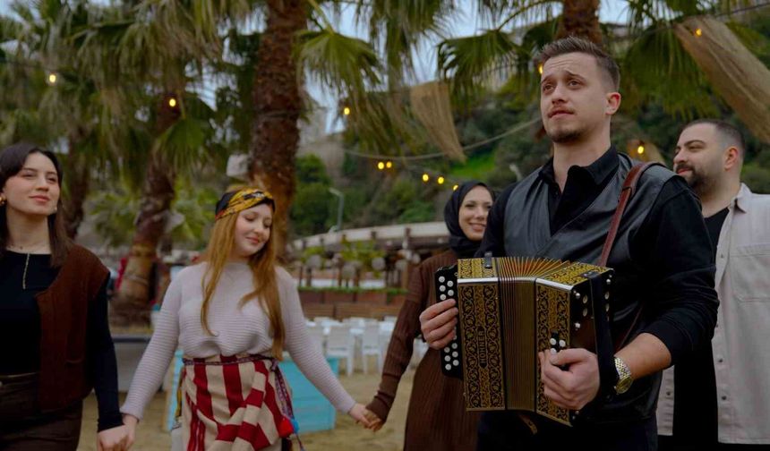 Karadeniz Horonu'na Modern Bir Dokunuş: Erhan Engin'in Yenilikçi Projesi