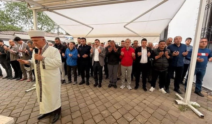 Köyceğiz'de okul saldırısında hayatını kaybedenler için gıyabi cenaze namazı düzenlendi