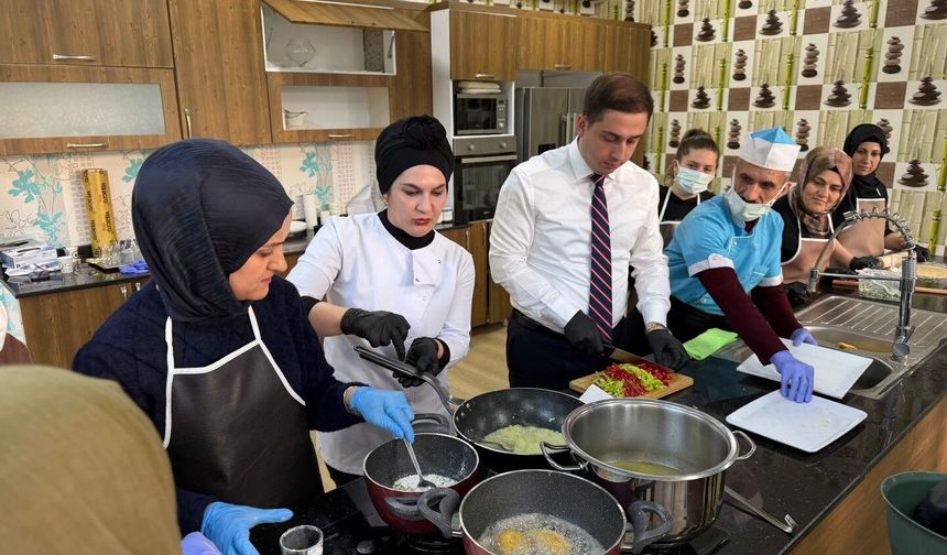 Sason'da gençler için meslek fırsatı: Aşçı yardımcılığı kursuna yoğun ilgi
