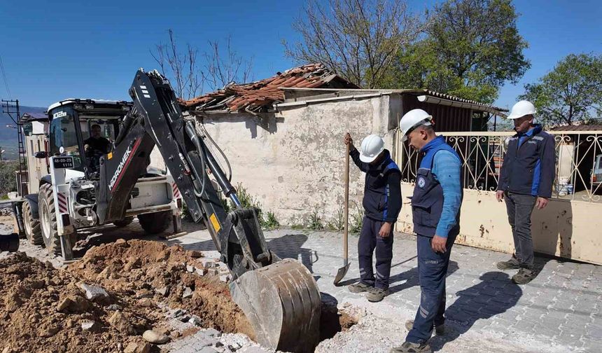 Yatağan Dere Mahallesi'nde içme suyu hatları yenileniyor
