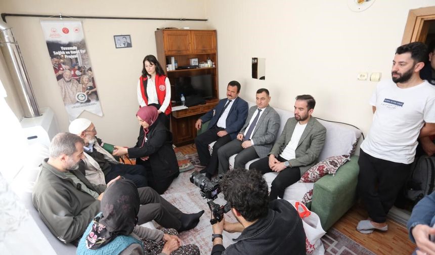 Gürsu'da yaşlılara sağlık, güzellik ve destek hizmetleri sunuldu