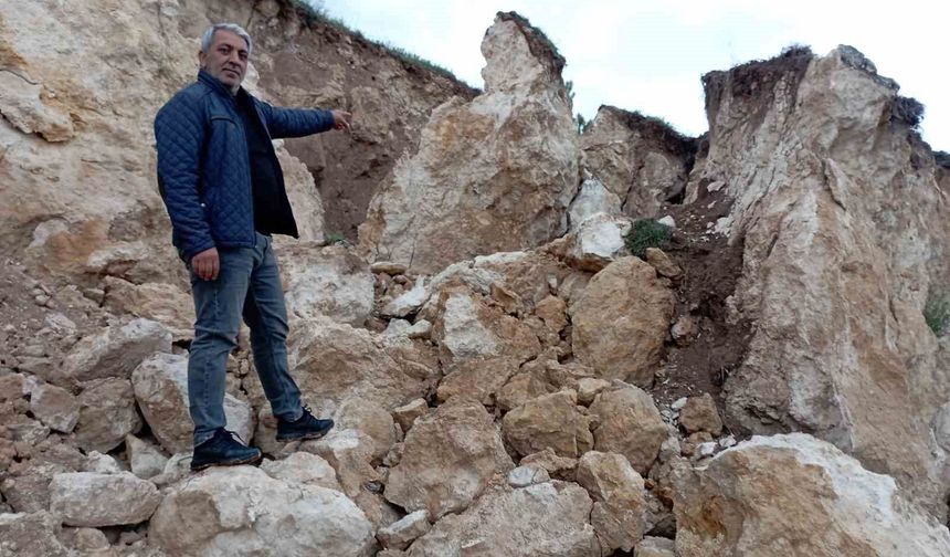 Heyelan Kayasuyu köyünde panik yarattı