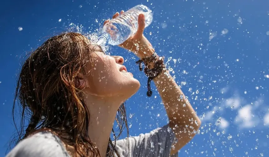 Türkiye Hava Durumu: Güneydoğu’da 45 derece hissi, Karadeniz’de sel alarmı