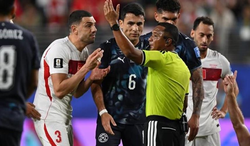 Milli Takım’a büyük şok! 10 kişilik Paraguay’a yenilen Türkiye Dünya Kupası’na veda etti