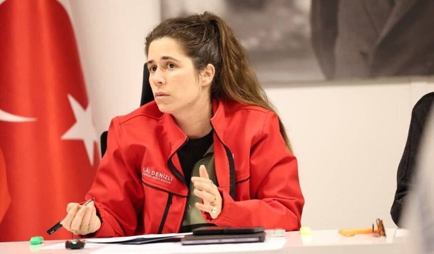 Çeşme'de Deprem Etkisi Yarattı: Belediye Başkanı ve Tüm İlçe Örgütü CHP'den YENİ Parti'ye Geçti