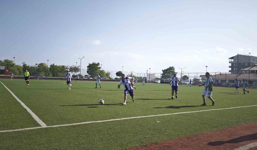 Ahlat'ta 40 Yaş Üstü Futbol Turnuvası Heyecanı