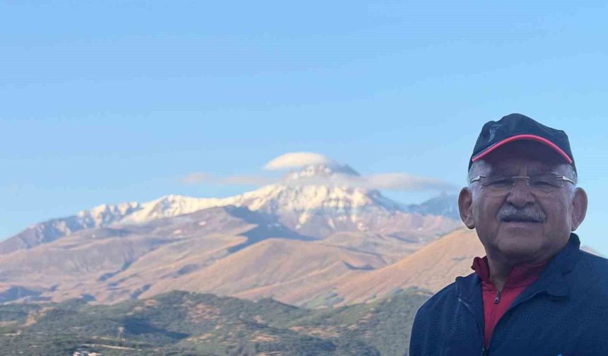 Başkan Büyükkılıç, Erciyes'e kar yağdığını duyurdu