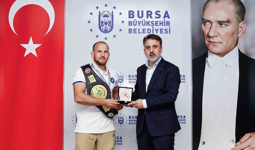 Başkan Vekili Biba, dünya şampiyonu güreşçiyi kutladı