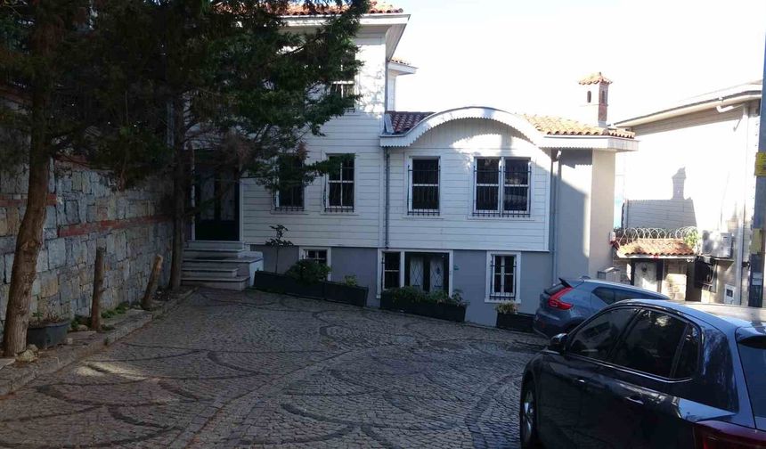 Can Dündar'ın Çengelköy'deki Evi 6 Yıl Sonra İlk Kez Görüntülendi