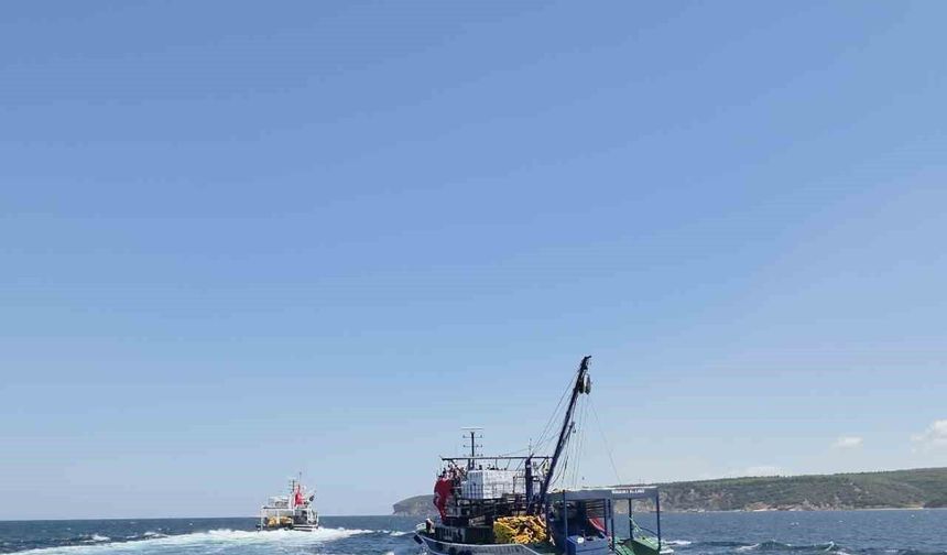 Çanakkale'de 2026-2027 Av Sezonu İçin Balıkçılar Denize Açıldı