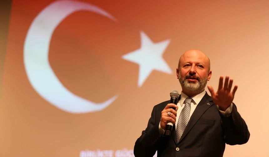 Çolakbayrakdar: 'Zaferlerle dolu bir milletin mirasçılarıyız'