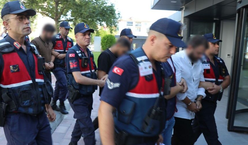 Sosyal medyada sahte iş ilanıyla eleman topladılar: Yaşlı kadının 4,5 milyonunu aldılar