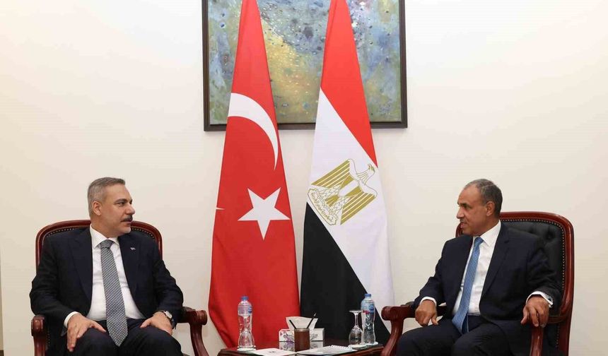 Fidan, Mısır Dışişleri Bakanı Abdelatty ile El Alameyn'de buluştu