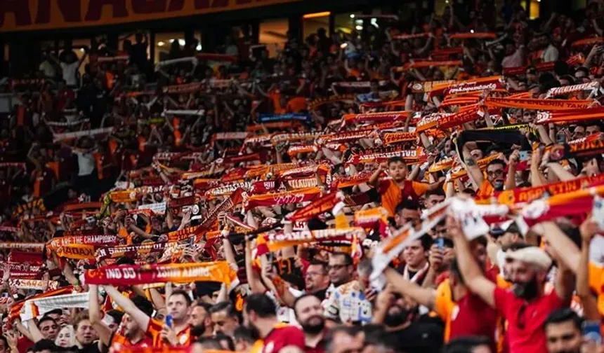 Transfer yapmayan Galatasaray'a taraftarından yönetime istifa çağrısı
