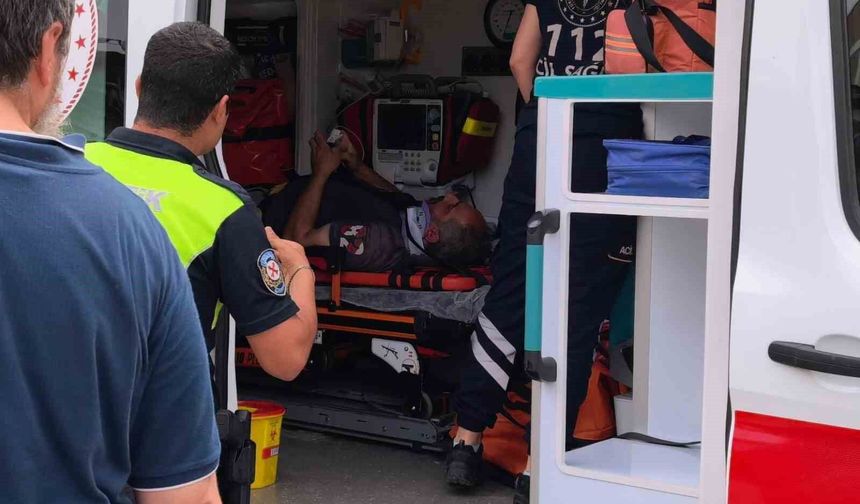 Köpeği ezmemek için manevra yapan motosikletli kaza geçirdi