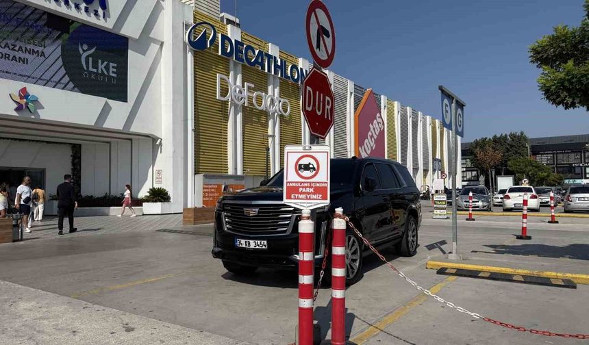 Lüks Araç Ambulans Alanına Park Edildi: 25 Milyonluk Skandal