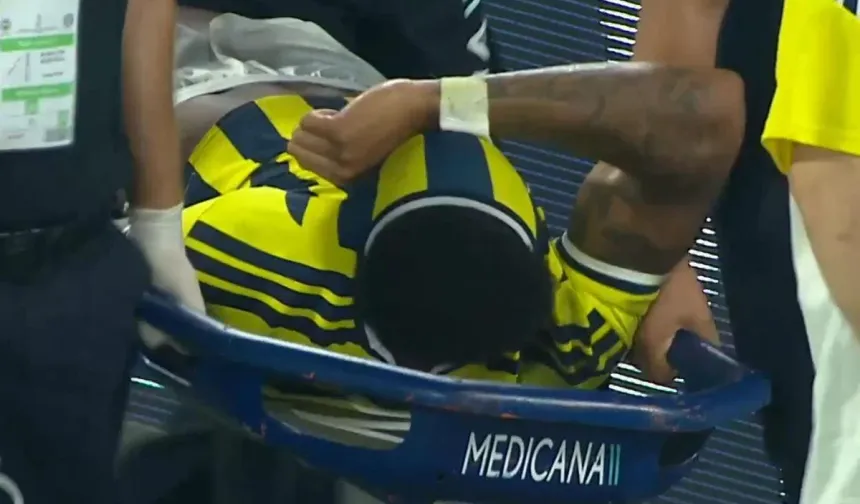 Fenerbahçe’de Oosterwolde şoku! Sakatlığı ciddi mi, kaç hafta oynamayacak?