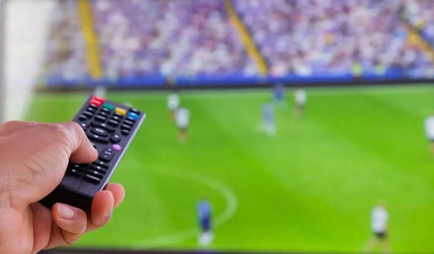 30 Ağustos Bugün Hangi Maçlar Var? Fenerbahçe Sahaya Çıkıyor! Günün Maç Programı ve Kanalları