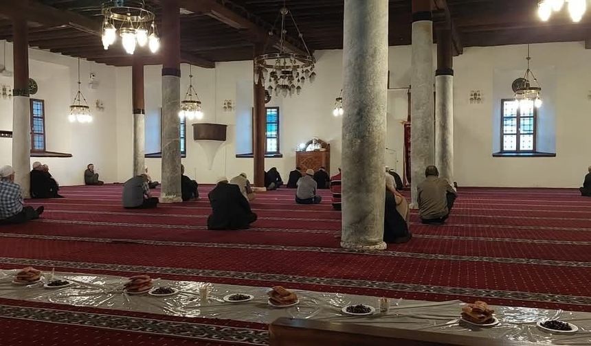 Şuhut'ta Sabah Namazı Buluşması Her Hafta Yapılıyor