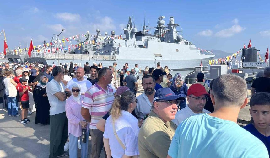 TEKNOFEST Mavi Vatan, Sıcak Havalara Rağmen Yoğun İlgi Görüyor