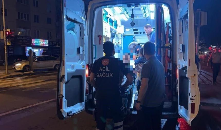 Yaralı halde tramvaya sığınan genç kuru sıkı tabancayla vurulmuş