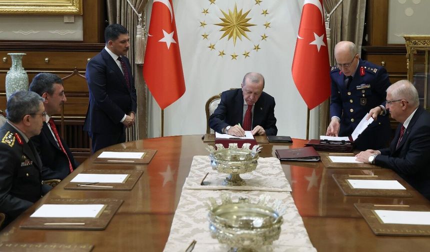 2026 YAŞ kararları açıklandı: İşte görev süresi uzatılan general ve amiraller