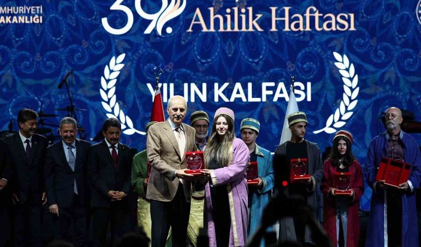 20 Yaşında Sanayide Kadın Egemenliğini Sağlayan Nisanur Eser, Türkiye'nin Yılın Kalfası Olmayı Başardı