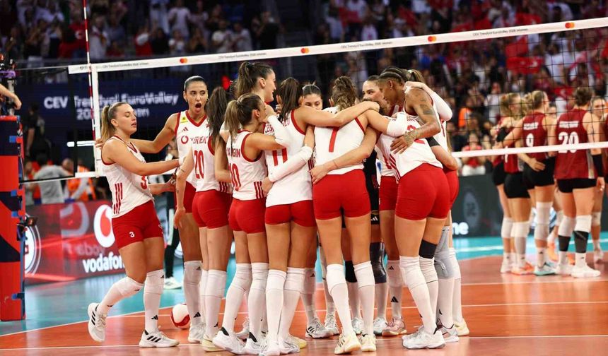 Filenin Sultanları tarih yazdı! Sırbistan’a set vermeden finale çıktık