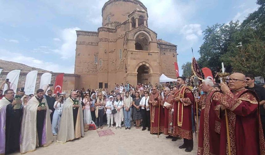 Akdamar Kilisesi'nde Yıllık Geleneksel Ayin Tamamlandı