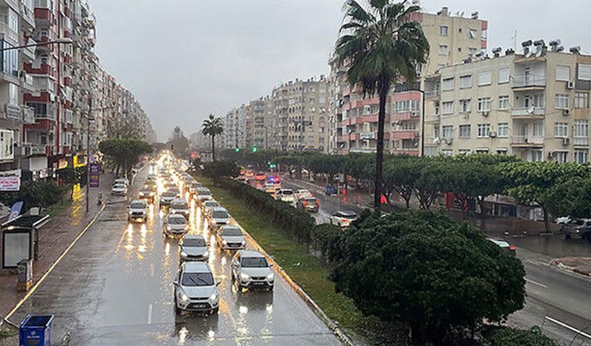 Antalya’da bugün hava nasıl? Meteoroloji’den kuvvetli sağanak tahmini