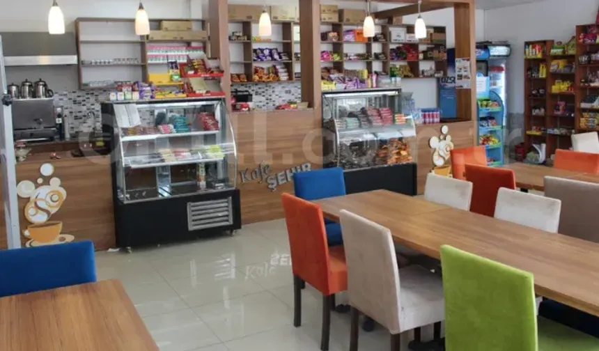 Okul Kantinlerinde Yeni Dönem: Cips ve Asitli İçecekler Yok, Tostlara Yeni Kural